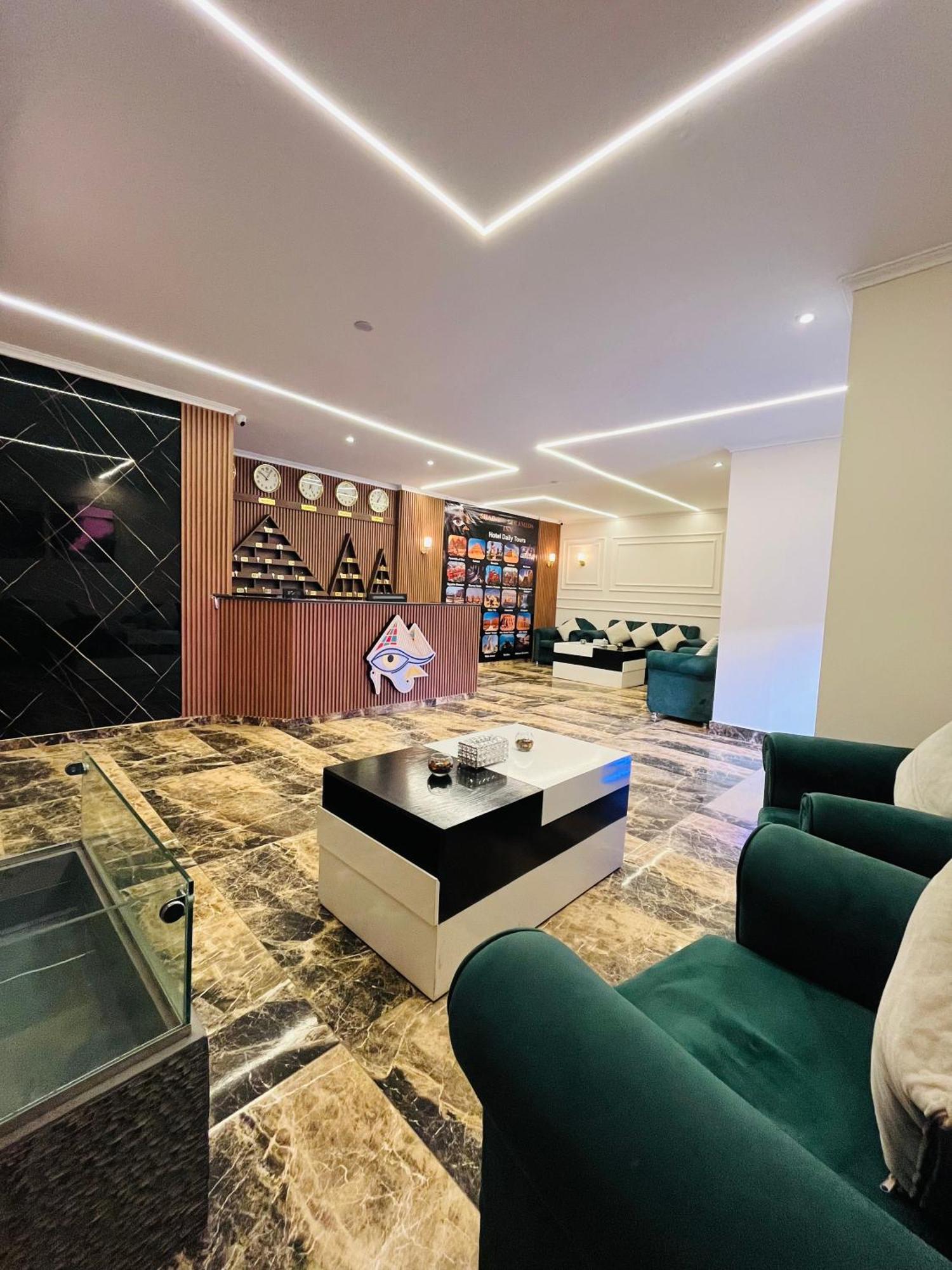 Shadow Pyramids Suites And Jacuzzi Kafrat al Jabal Екстер'єр фото